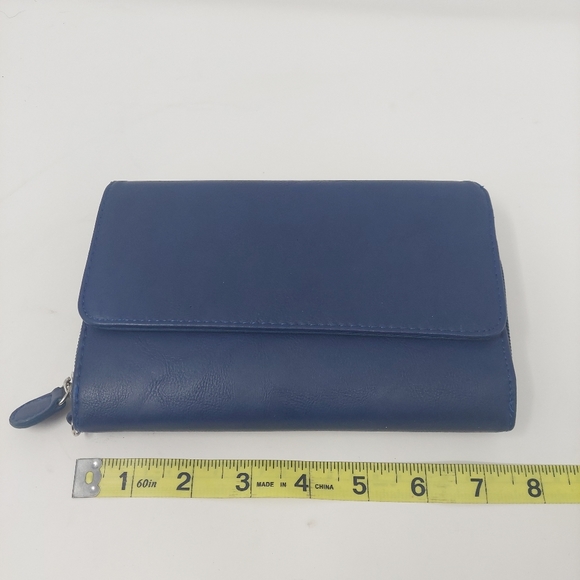 Safe Keeper Dark Blue Faux Leather RFID Zip Around Trifold Snap Closure Wallet - Picture 3 of 10